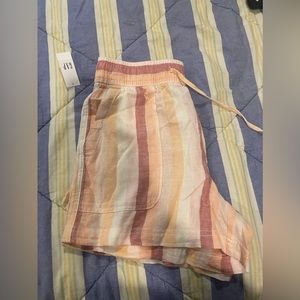 Gap XS Women’s easy pull on summer shorts